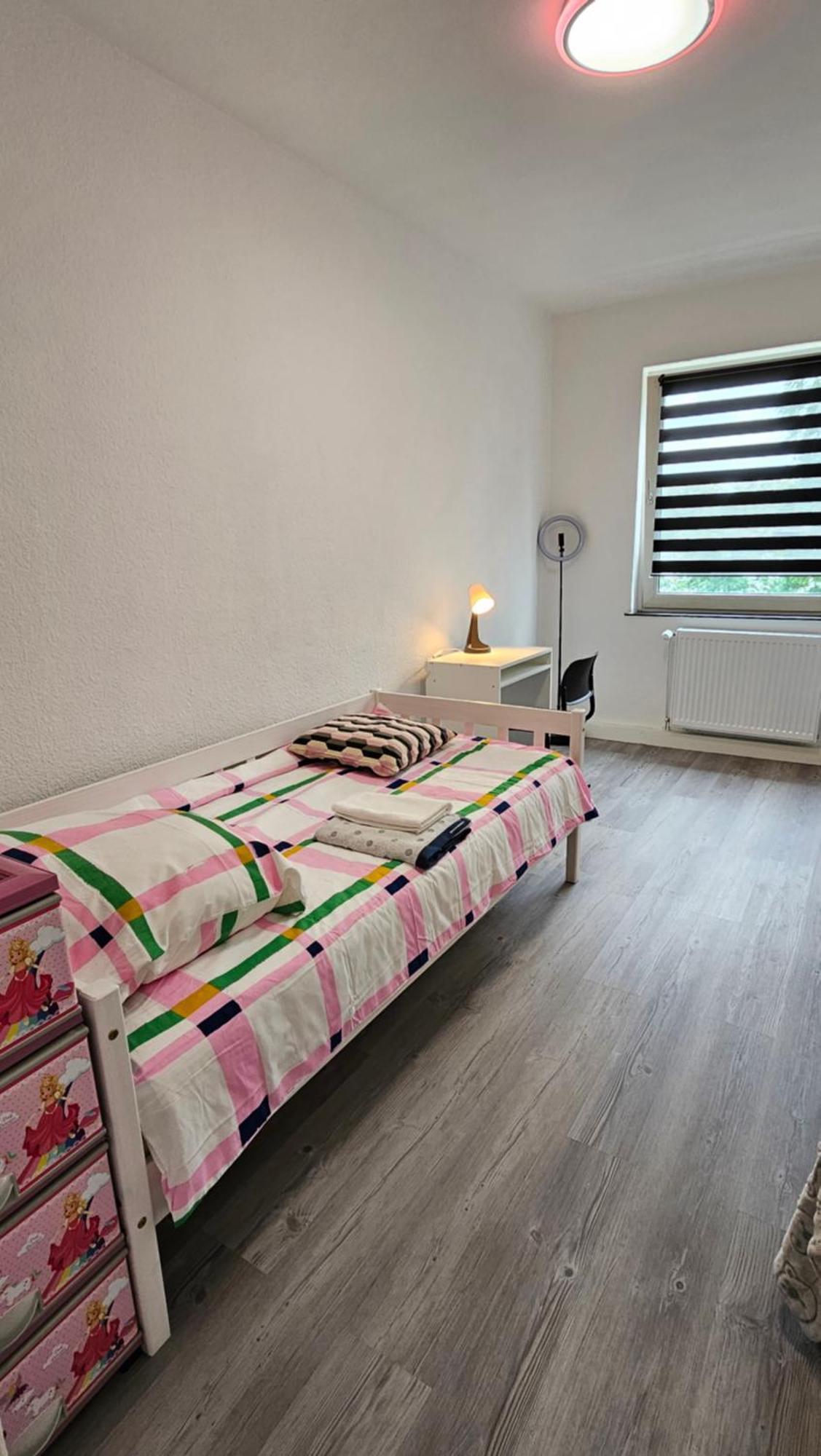 Zimmer In Bilk-Zentrum Duesseldorf المظهر الخارجي الصورة