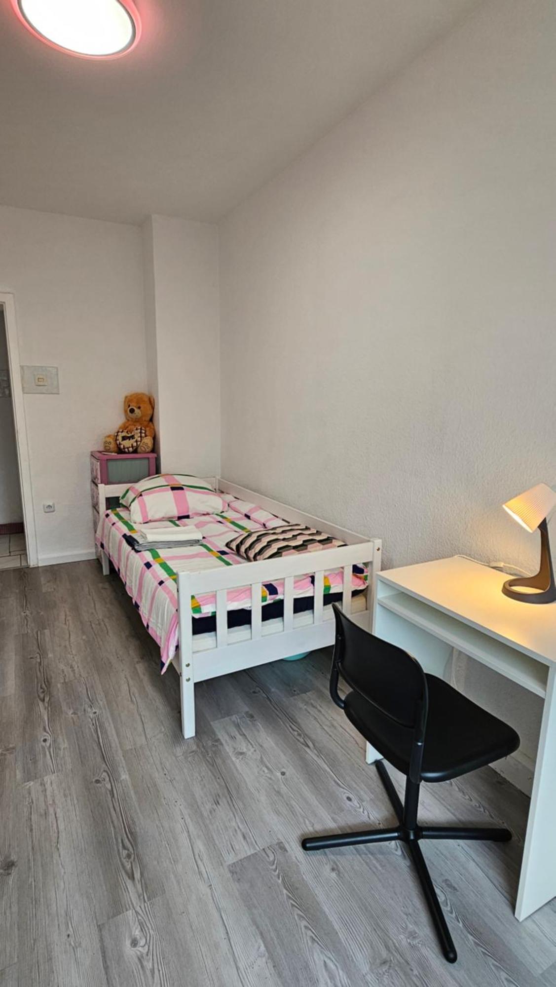 Zimmer In Bilk-Zentrum Duesseldorf المظهر الخارجي الصورة
